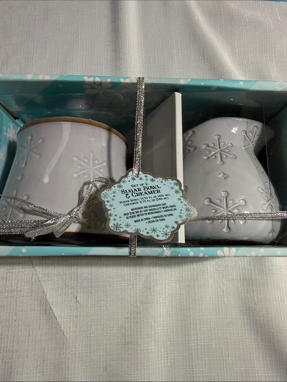 White Snowflake Sugar Bowl & Creamer Set